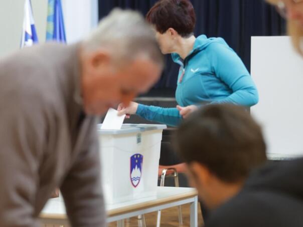 Slovenci na referendumu o "legalizaciji asistiranja umiranja"