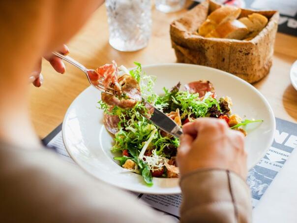 Slovenija će uskoro zabraniti bacanje hrane