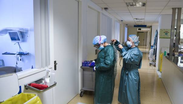 Slovenija opet otvara covid odjele: Ozbiljnije je nego što smo spremni priznati