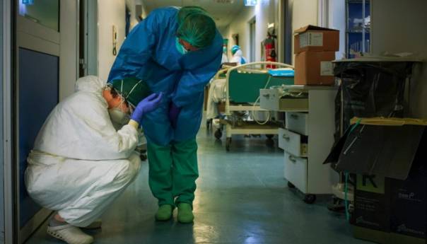 Slovenija: Preminula starija osoba zaražena virusom korona
