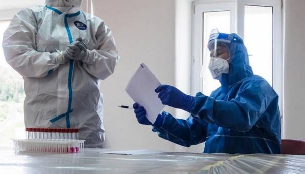 Slovenija: Privedena dva liječnika, izdavali lažne covid-potvrde