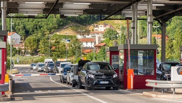 Slovenija skratila karantenu na 10 dana