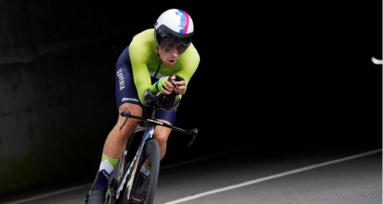 Slovenija slavi olimpijsko zlato, Roglič odvezao jednu od najboljih utrka