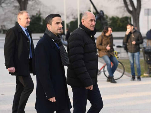 Slovenija u nedjelju bira između liberala i populista