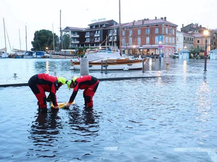 Sloveniju opet pogodile teške kiše: Rijeke rastu