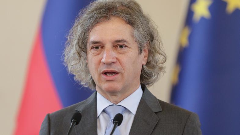 Slovenskoj vladi pada popularnost, istječu Golobovi 'medeni tjedni'