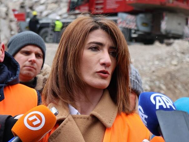 Slučaj Dejan Kvesić: Zašto HDZ-ova ministrica odbija dostaviti informacije o HDZ-ovom direktoru Željeznica?