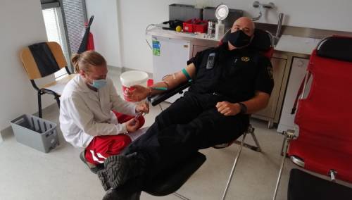 Službenici državnog zatvora darovali krv