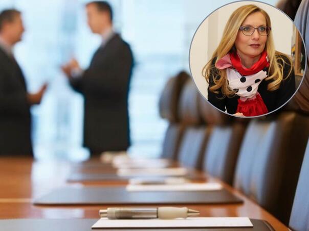 Službenici gomilaju funkcije: 'Pos'o dobar, a para laka'