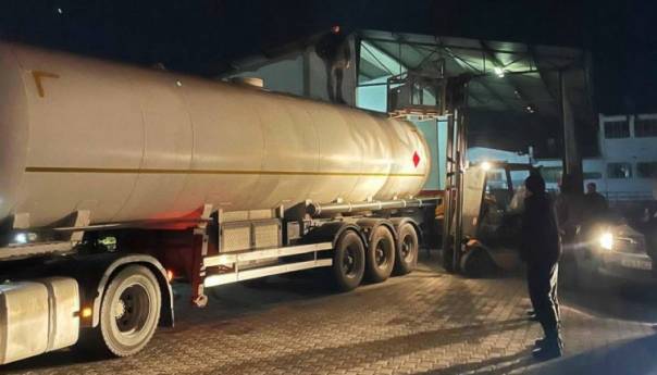 Službenici UIO oduzeli duhan i plin vrijednosti od 225.300 KM