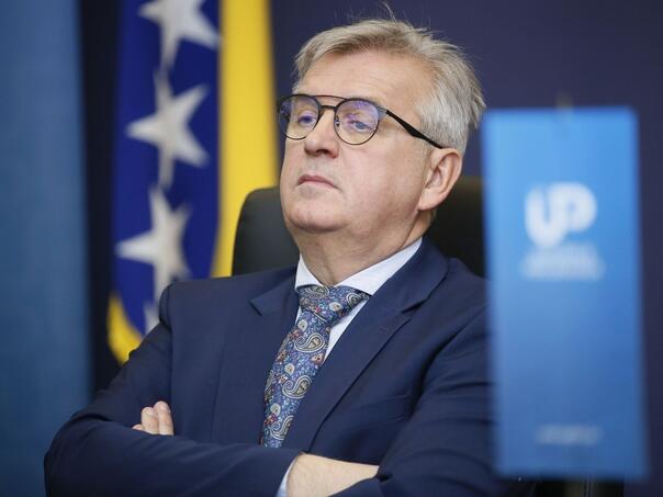 Smailbegović: Samo dva ministra znala za minimalnu platu, pomnožili nas s nulom