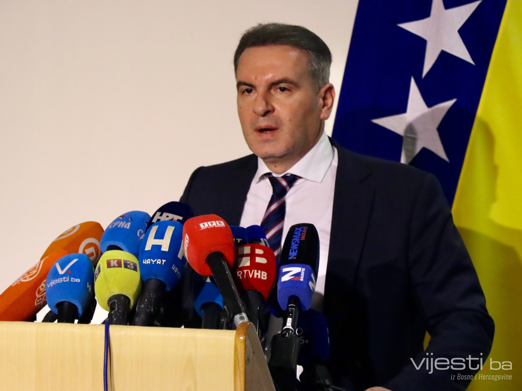 Smajić: Čović sa Dodikom ruši BiH, a ne Bošnjaci