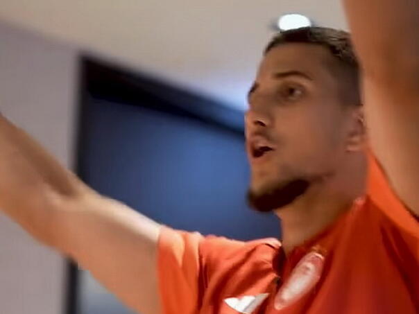 Smajlović zapjevao u Olympiacosu: "Ej, od kad sam se rodio"