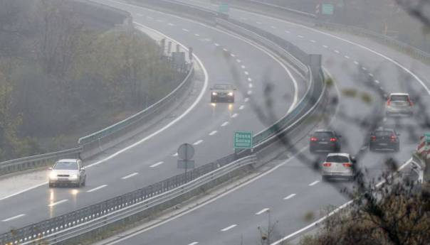 Smanjena vidljivost u kotlinama i uz riječne tokove