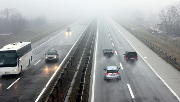 Smanjena vidljivost zbog magle na pojedinim dionicama