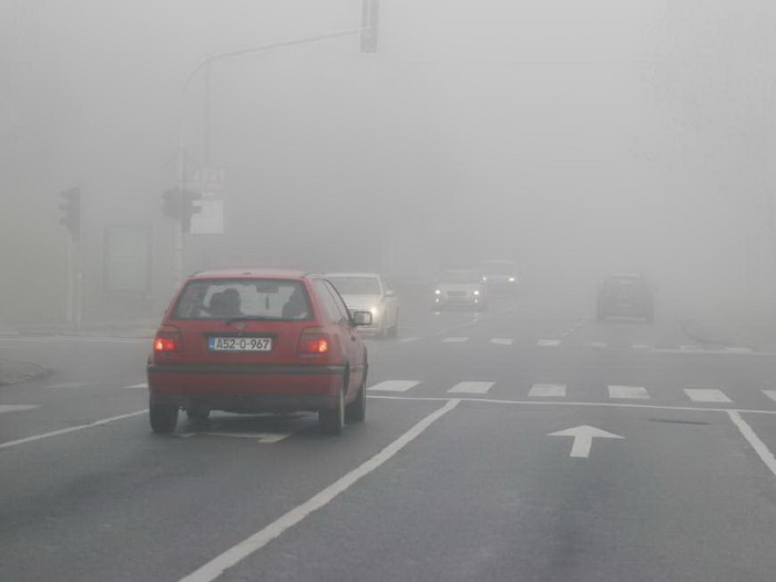 Smanjena vidljivost zbog magle, očekuje se pojačana frekvencija vozila