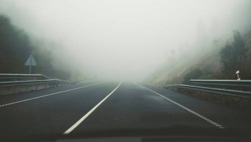 Smanjena vidljivost zbog magle, posebno na dionicama u sjeveroistočnoj Bosni