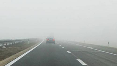 Smanjena vidljivost zbog magle u kotlinama i uz riječne tokove