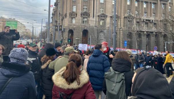 Smije li Vučić da čeka izbore sa protestima na ulicama?