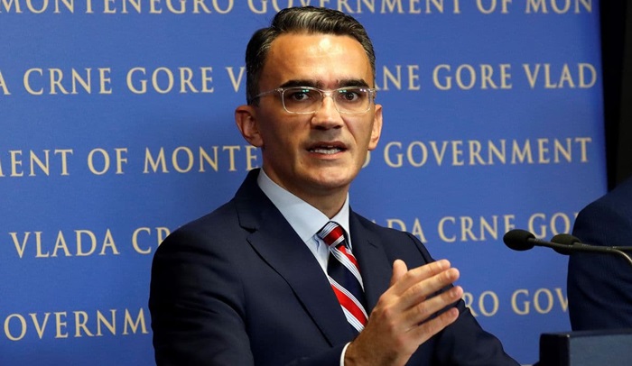 Smijeniti i procesuirati Leposavića zbog negiranja genocida u Srebrenici
