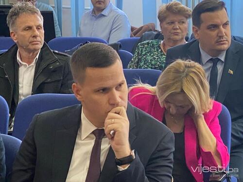 Smijenjena Vlada TK, Dervišagić novi premijer