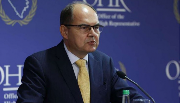 Šmit pisao čelnicima RS: Deveti januar neustavan