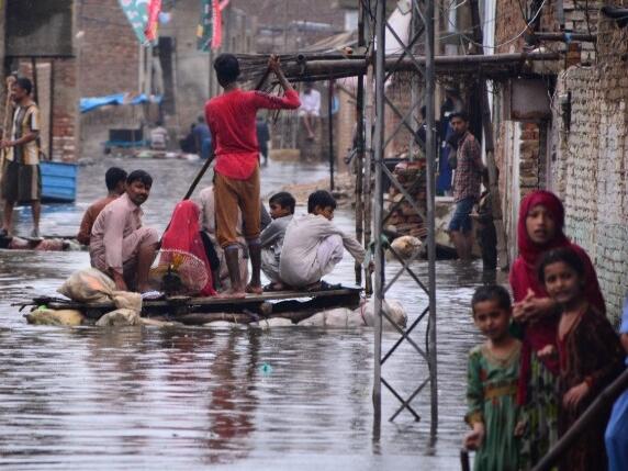 Smrtonosna sezona monsuna odnijela više od hiljadu života u Indiji i Pakistanu