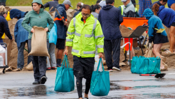 Snažan Ciklon Gabrielle zahvatio Novi Zeland: Desetine hiljada bez struje