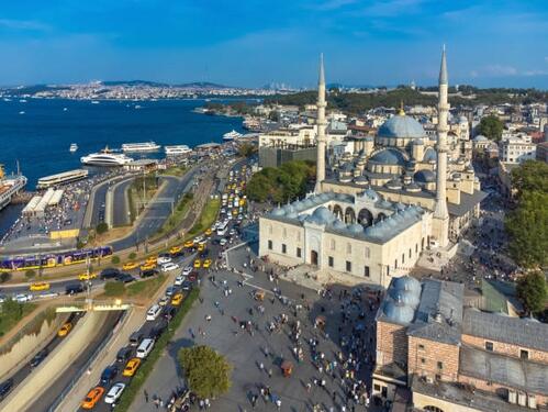 Snažan potres pogodio Istanbul