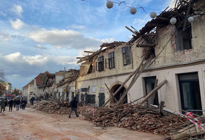 Snažan potres pogodio Petrinju, dvoje poginulih, 20 povrijeđenih