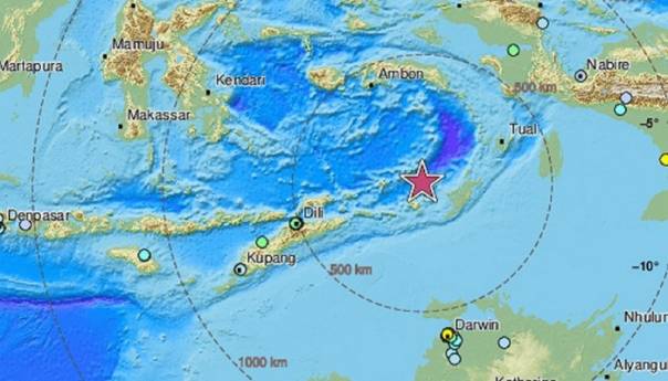 Snažan potres u Indoneziji, magnituda 7.6