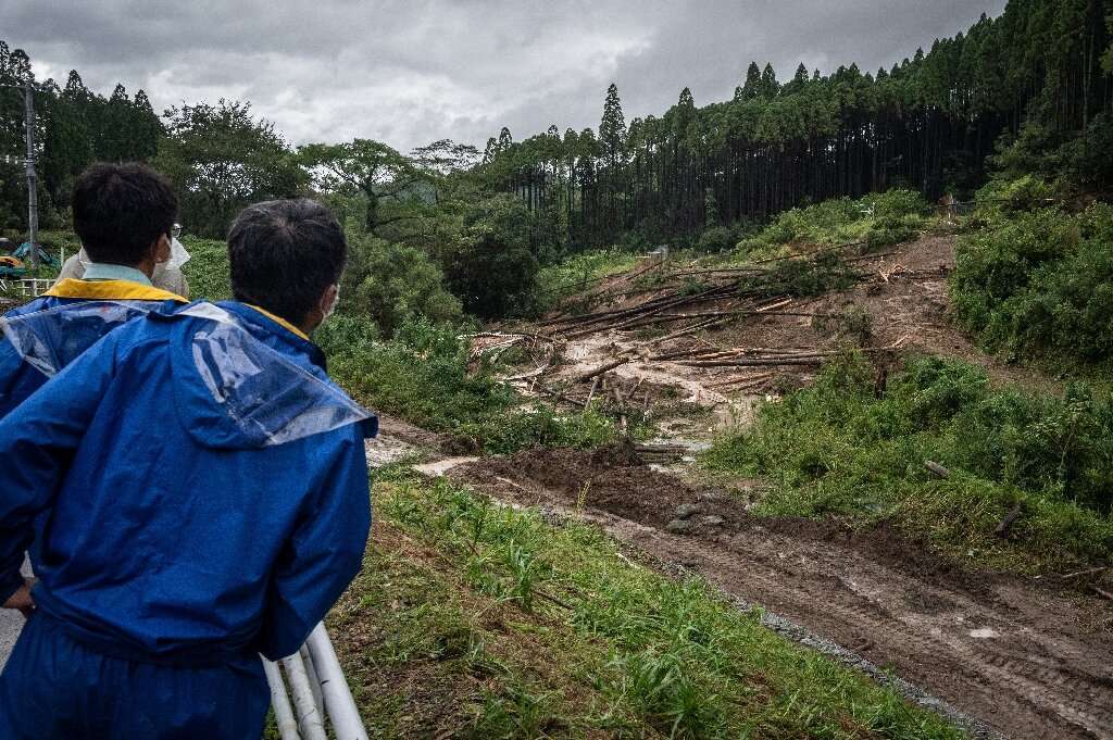 Snažan tajfun pogodio Japan, dvije osobe izgubile život
