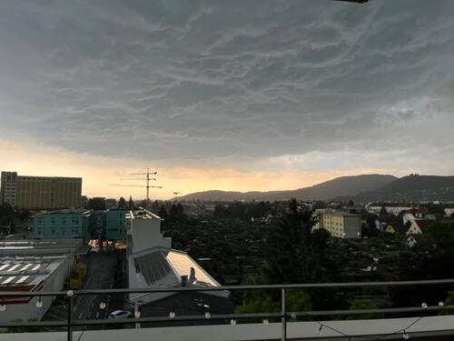 Snažna oluja pogodila dijelove Evrope, više stotina intervencija vatrogasaca