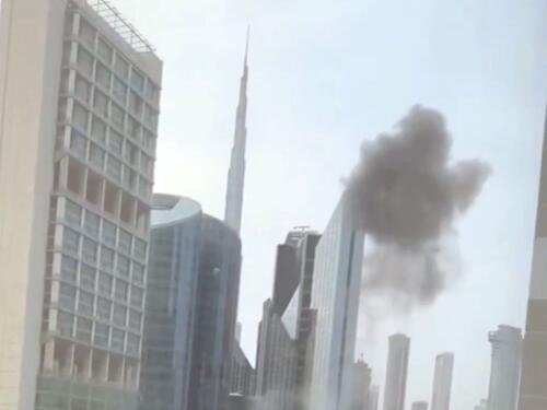 Snažne eksplozije u Dubaiju: Crni dim nad gradom