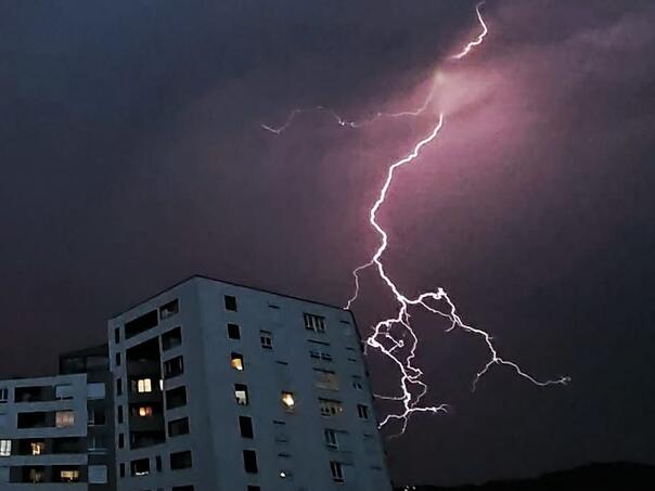 Snažno grmljavinsko nevrijeme pogodilo glavni grad BiH