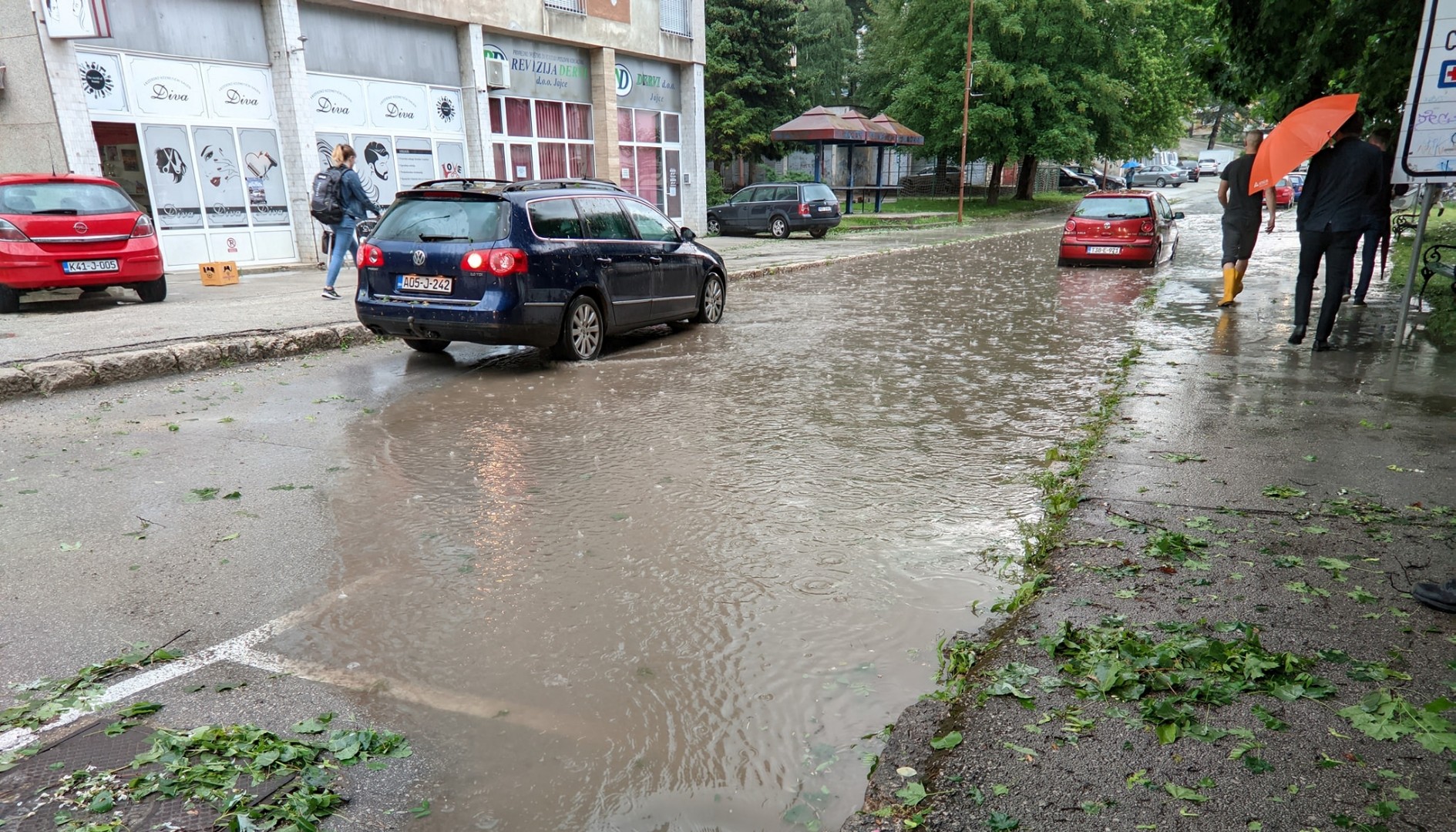 Snažno nevrijeme pogodilo Jajce