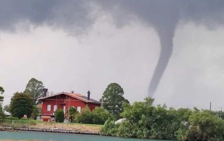 Snažno nevrijeme pogodilo Sloveniju, na udaru Hrvatska