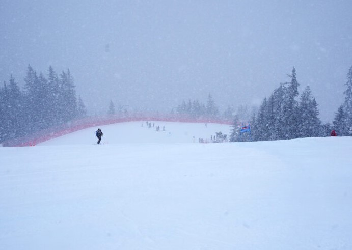 Snijeg i magla otkazali superveleslalom u Courchevelu
