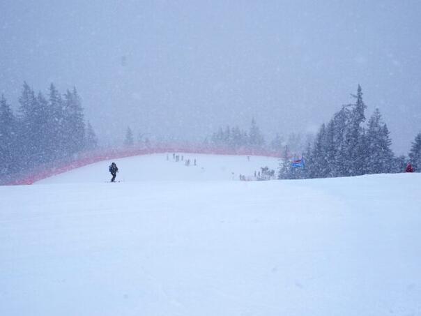 Snijeg i magla otkazali superveleslalom u Courchevelu