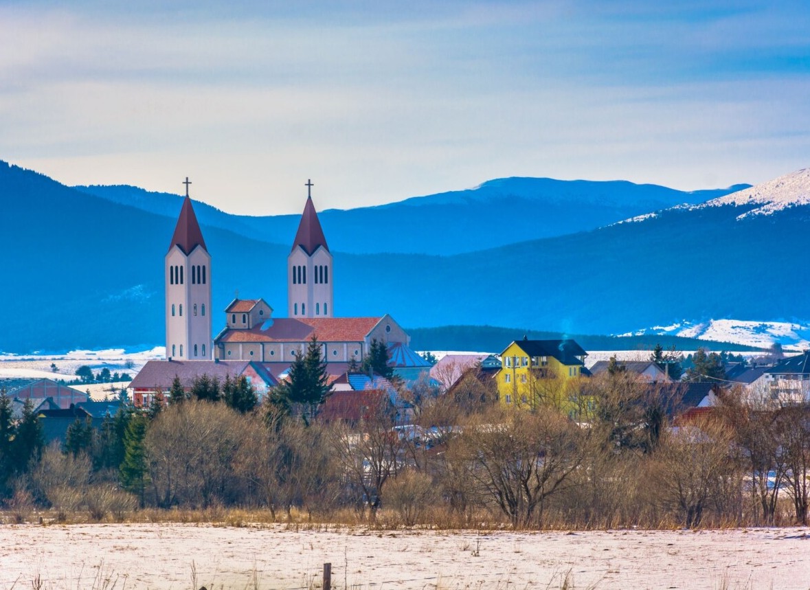 Snijeg na Kupresu, magla na više putnih pravaca