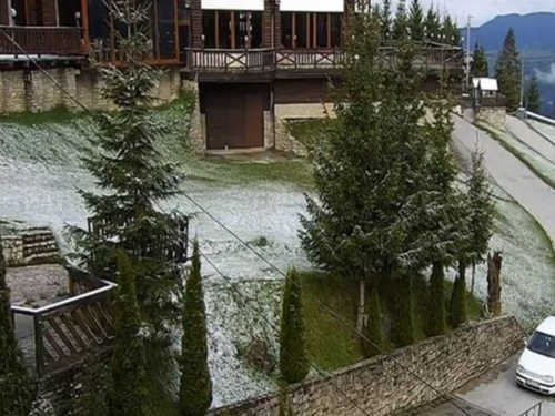 Snijeg na Vlašiću, izmjereno minus sedam stepeni!