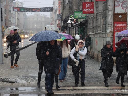 Snijeg pada, ne prestaje: Pogledajte stanje u Sarajevu