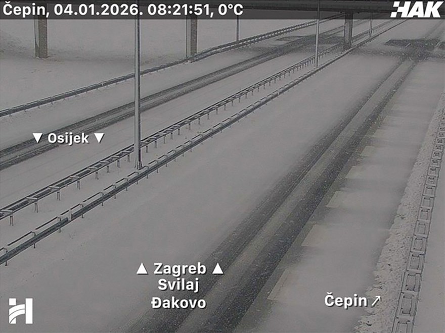 Snijeg pravi probleme i na autoputevima u Hrvatskoj