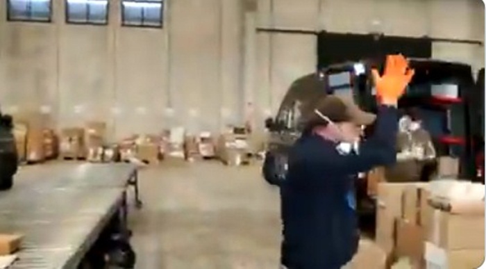 Snimak iz Italije rasplakao svijet: Navijačkom pjesmom protiv virusa