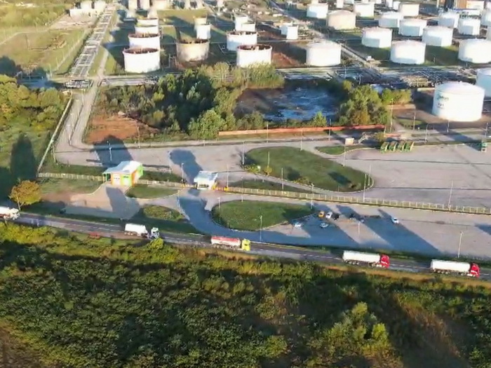 Snimci iz zraka: Kolone kamiona, uočen i Milorad Dodik