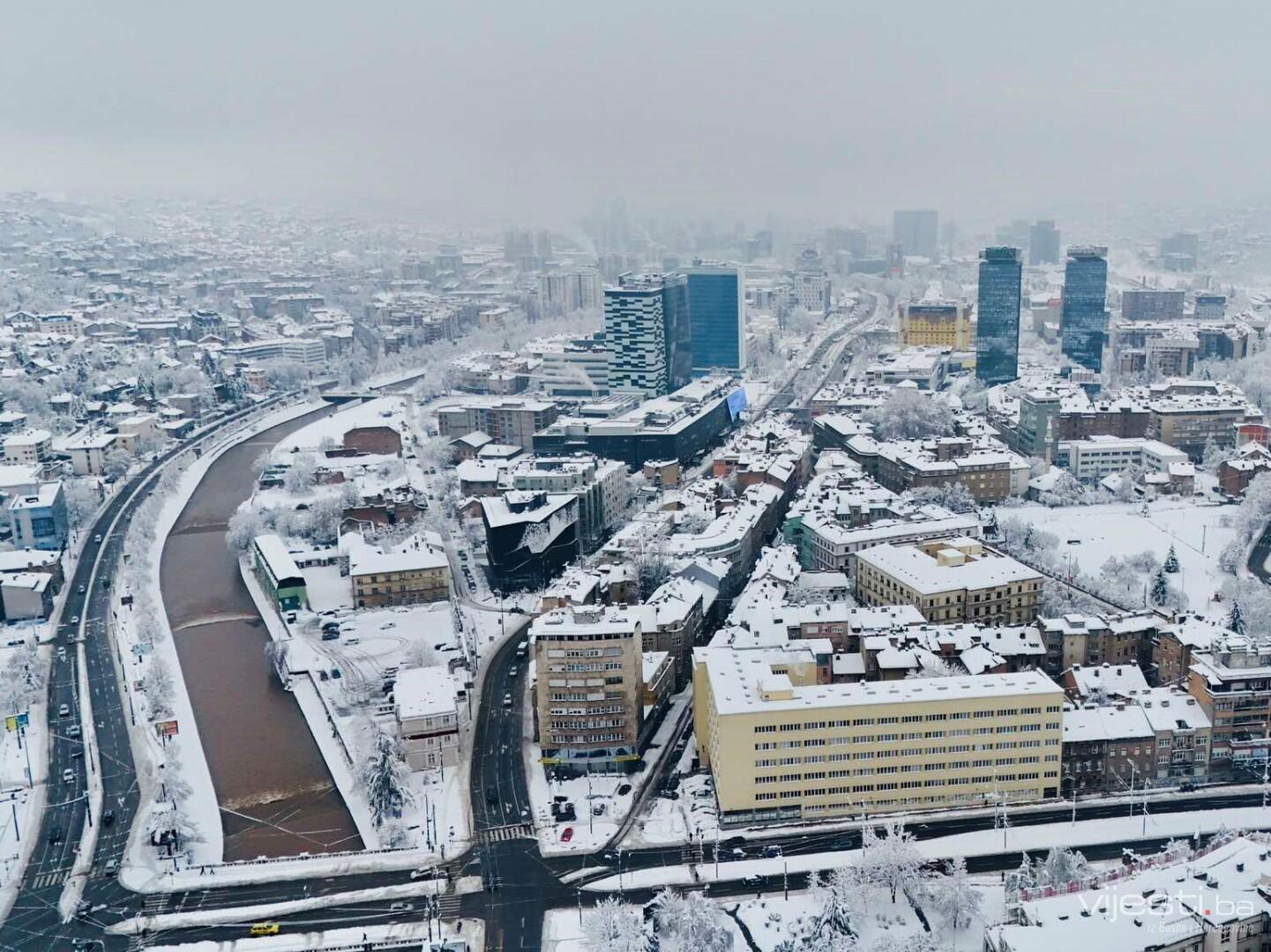 Snimci iz zraka: Pogledajte Sarajevo pod snijegom