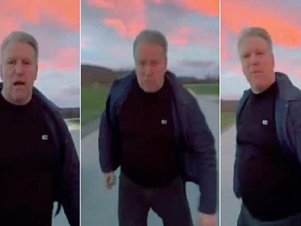 Snimljen sramotan napad: Izašao iz vozila i nasrnuo na djevojku