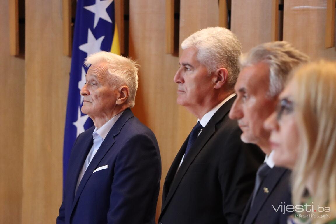 SNSD i HDZ oborili prijedlog da neustavni zakoni ne mogu na dnevni red