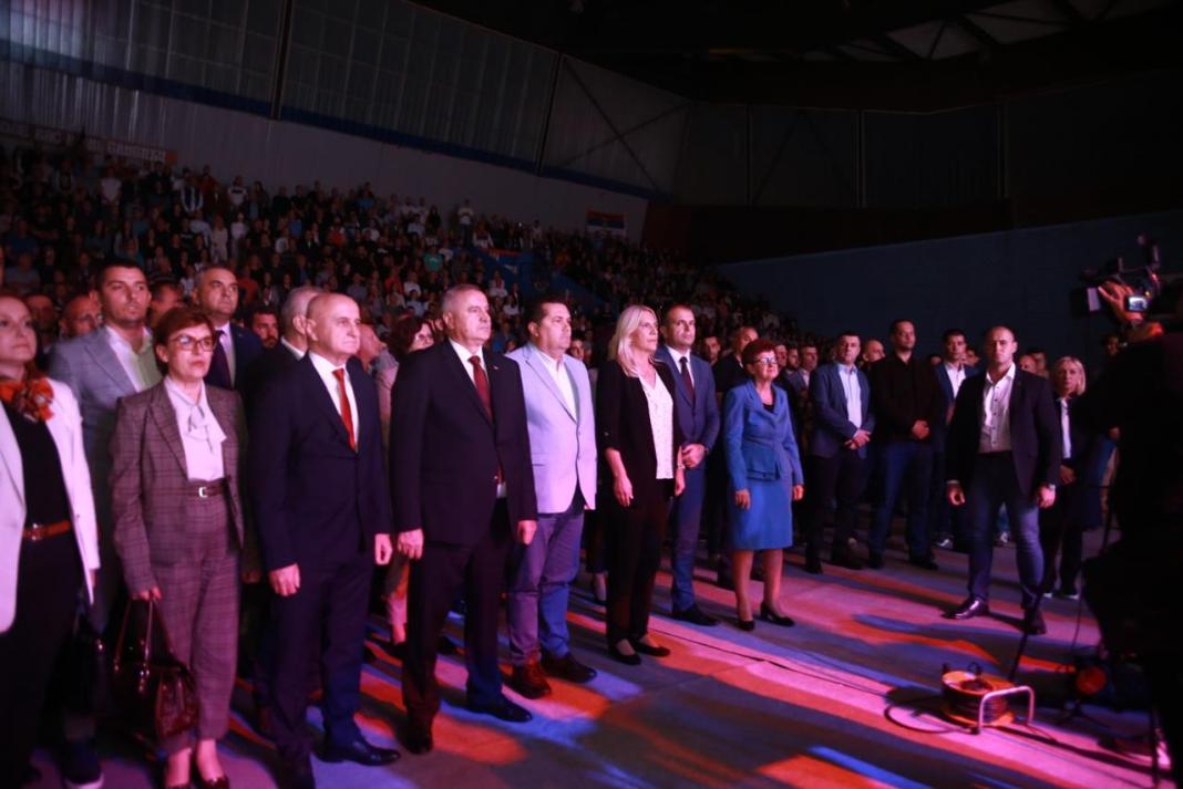 SNSD moli građane da brane Dodika: Nećemo mu dozvoliti da ide na Sud 