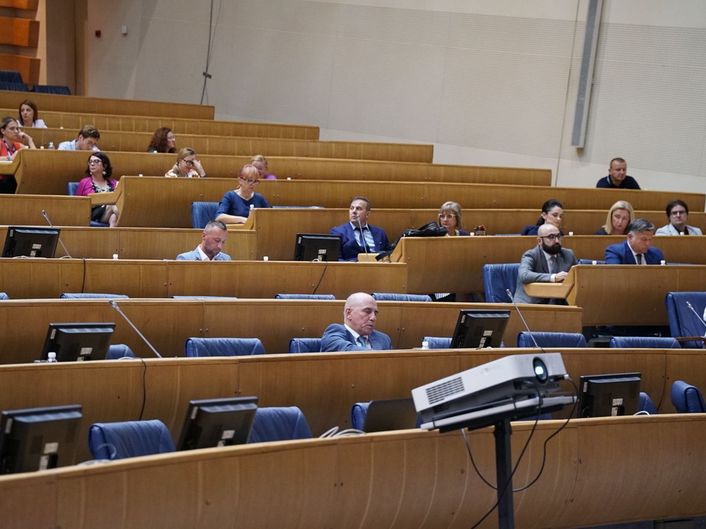 SNSD oborio prijedlog da privrednici PDV plaćaju na kraju mjeseca